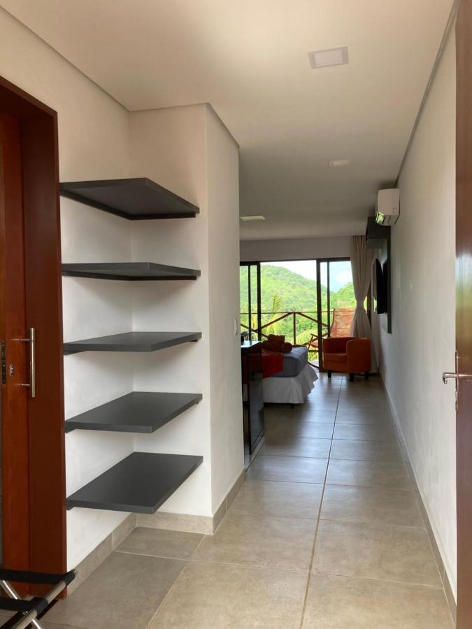 Flats Baia Dos Porcos Guest house