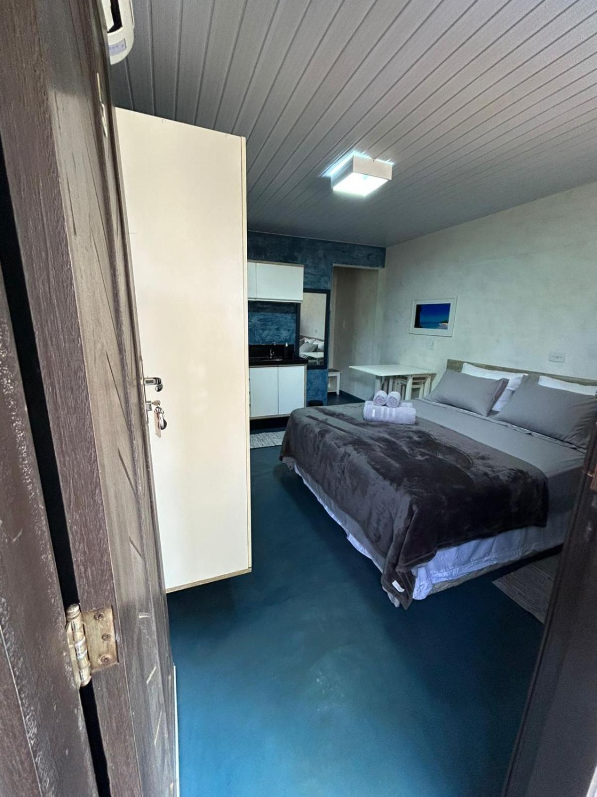 Flats Baia Dos Porcos Guest house
